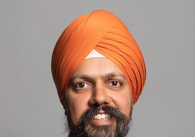 ਸੰਸਦ ਮੈਂਬਰ ਢੇਸੀ ਨੇ ਯੂਕੇ ‘ਚ ਕਤਲ ਕੇਸ ਪਿੱਛੋਂ ਸਿੱਖਾਂ ਨੂੰ ਨਿਸ਼ਾਨਾ ਬਣਾਉਣ ’ਤੇ ਸੱਜੇ ਪੱਖੀ ਪਾਰਟੀਆਂ ਨੂੰ ਲਿਆ ਆੜੇ ਹੱਥੀਂ