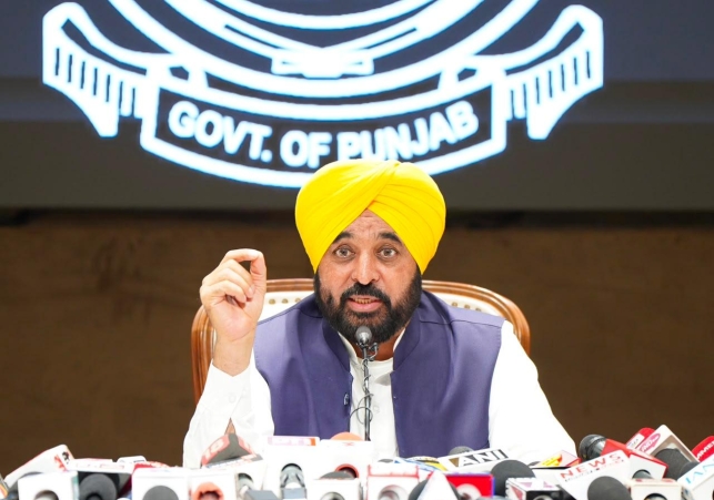 ਭਗਵੰਤ ਮਾਨ ਸਰਕਾਰ ਨੇ ਪ੍ਰਾਈਵੇਟ ਸਕੂਲਾਂ ਵੱਲੋਂ ਮਨਮਰਜ਼ੀ ਨਾਲ ਫੀਸ ਵਧਾਉਣ ’ਤੇ ਰੋਕ ਲਾਈ