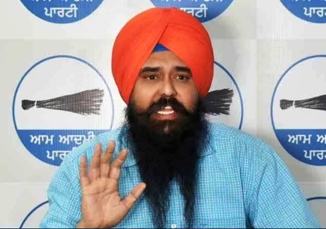 Malwinder-Singh-Kang-due